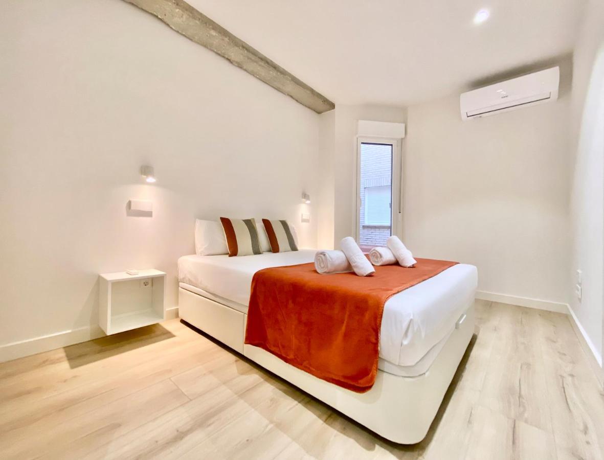Charming Latina Village - Estancias Temporales En Pleno Centro Madrid Exterior photo